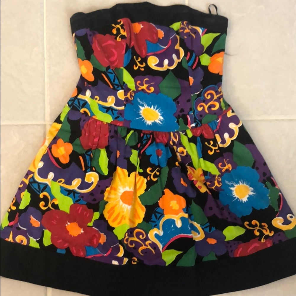 Floral strapless dress